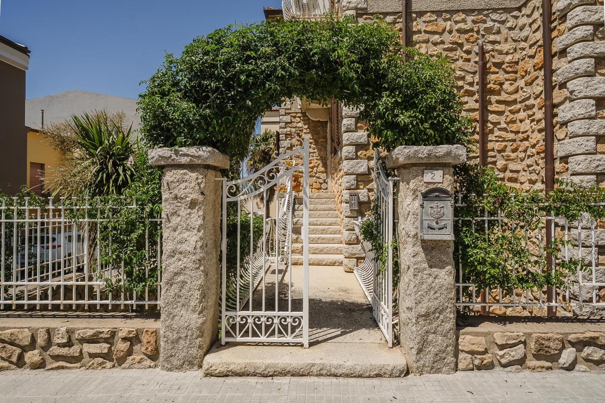 Villa Vittoria Sorso Bagian luar foto